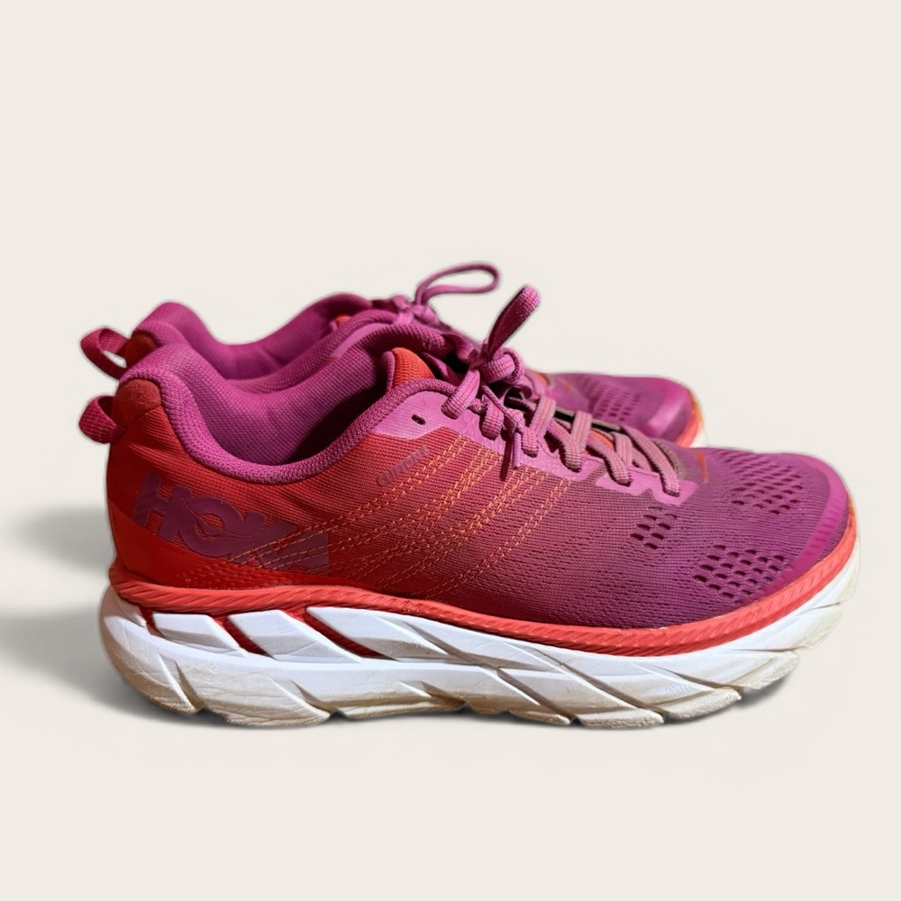 Hoka One One Clifton 6  Pink Running Shoes Women’s Size 8.5